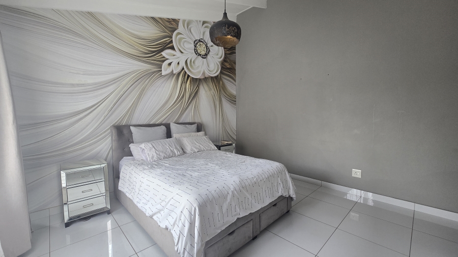 4 Bedroom Property for Sale in Waterval East North West